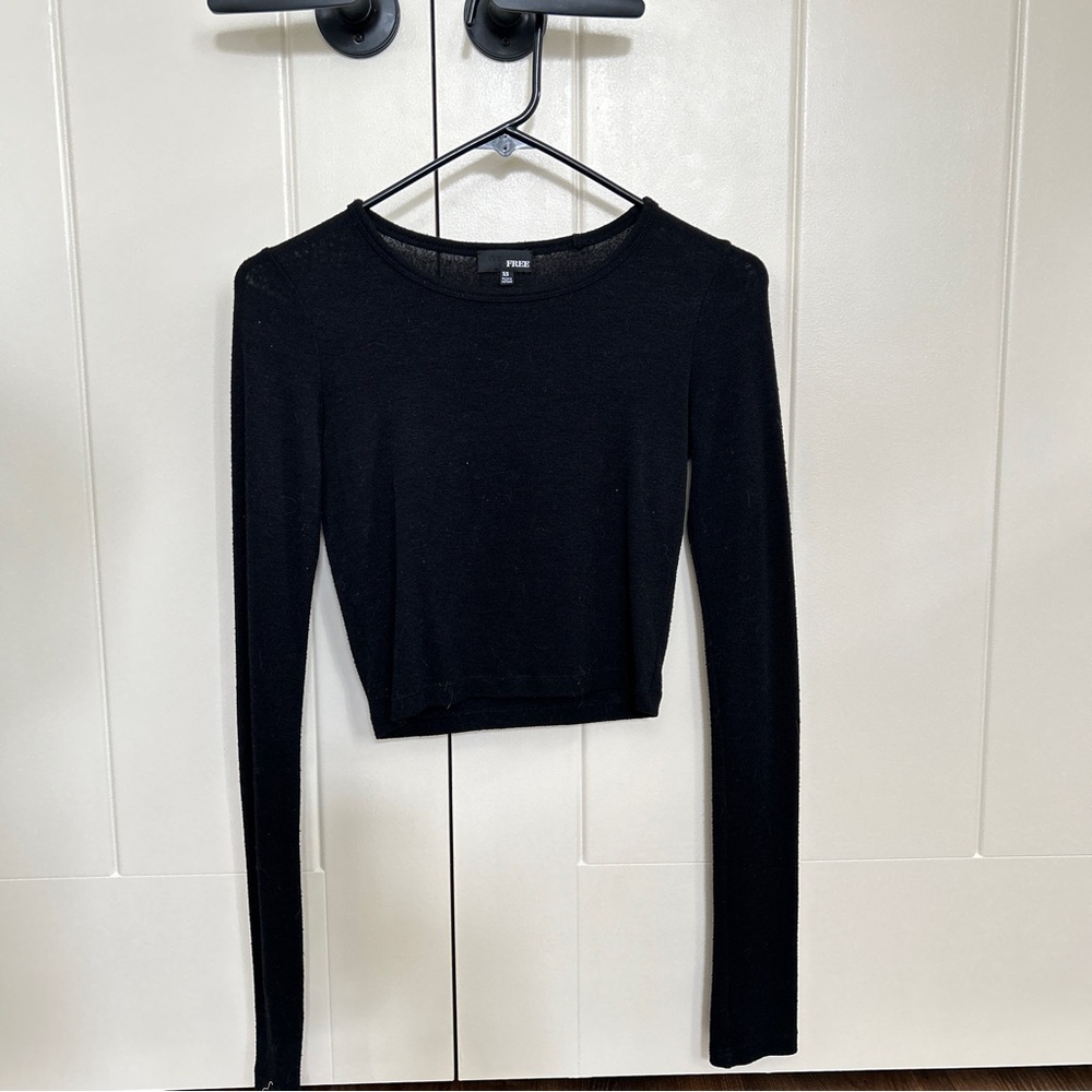 Wilfred Free XS Black Long Sleeve Crop Top